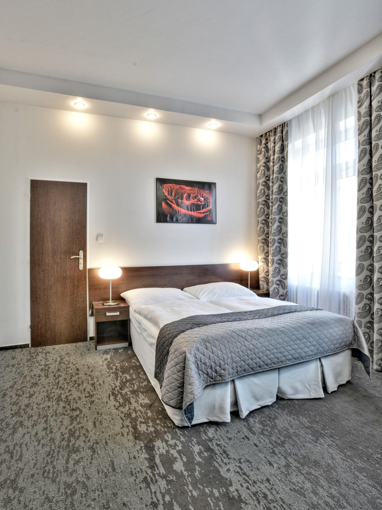 Hotel Royal Plaza Praga Zewnętrze zdjęcie